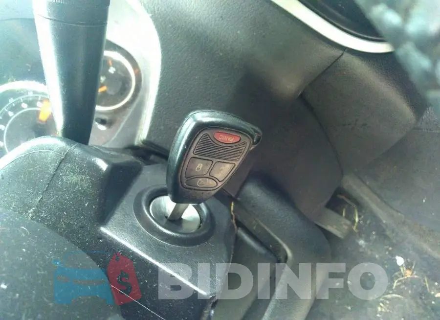 1C4NJDEBXGD573592 Photo# 11