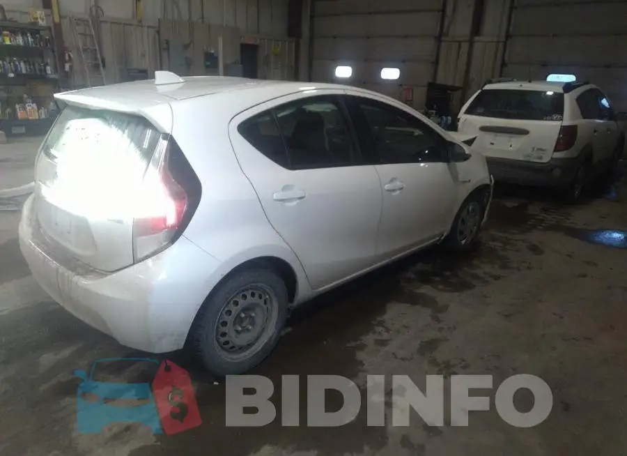 JTDKDTB35F1094563 Photo# 4