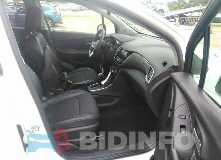 KL7CJLSB8LB063430 Photo# 5