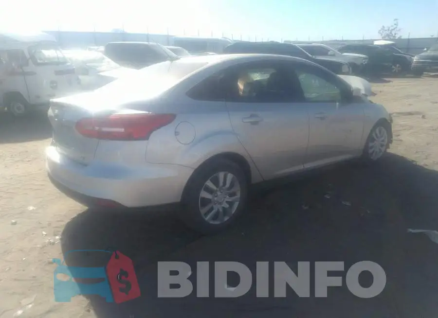 1FADP3F2XJL205516 Photo# 4