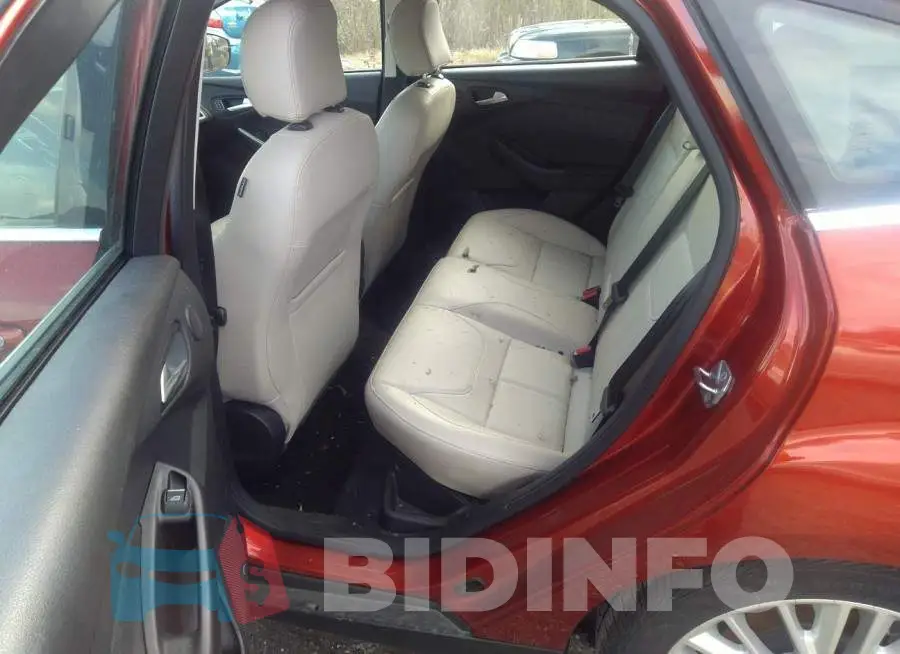 1FADP3N28JL308841 Photo# 8