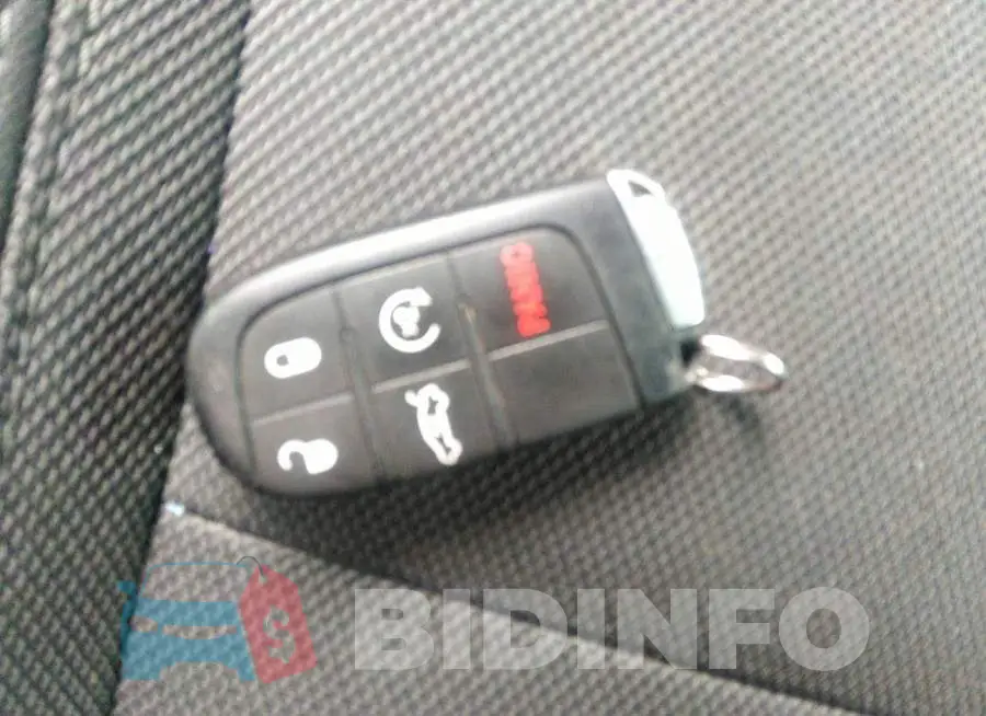 2C3CDXHGXJH174333 Photo# 11