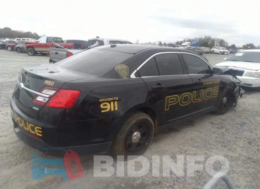 1FAHP2MT3KG117747 Photo# 4