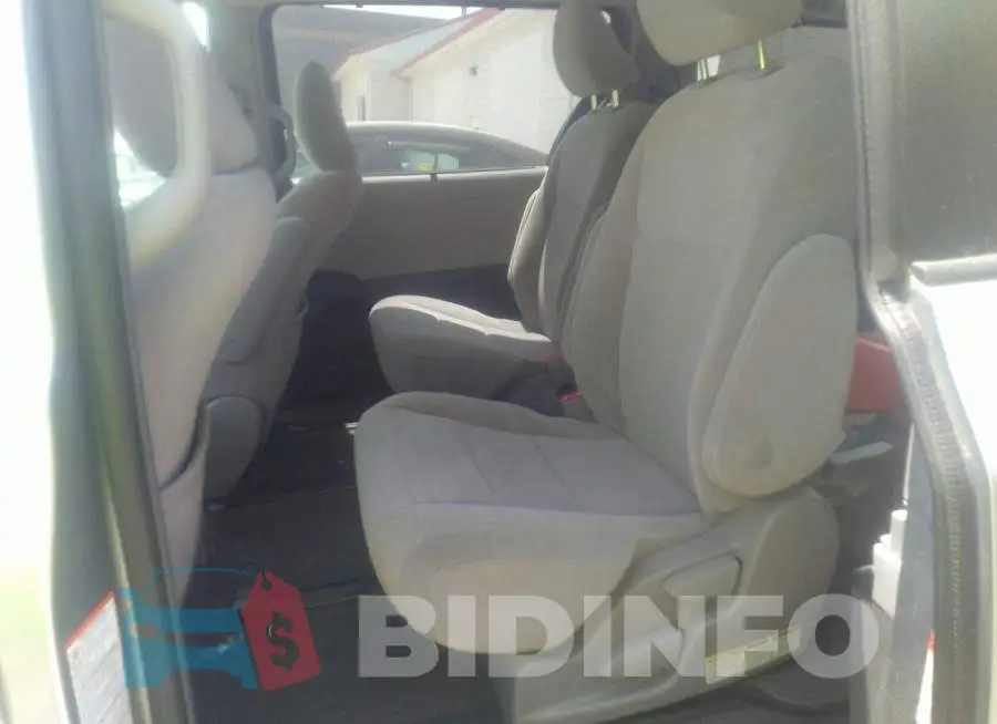 5TDJZ3DCXJS190288 Photo# 8