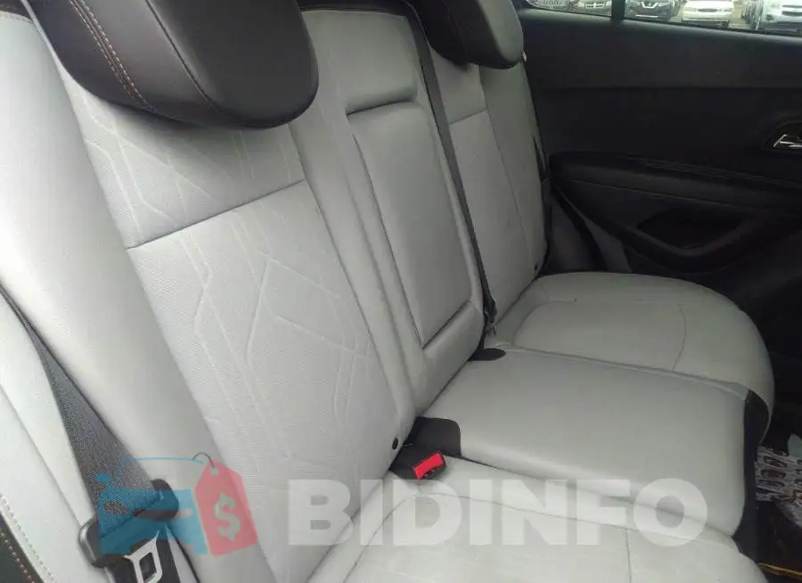 3GNCJLSB6KL378816 Photo# 8