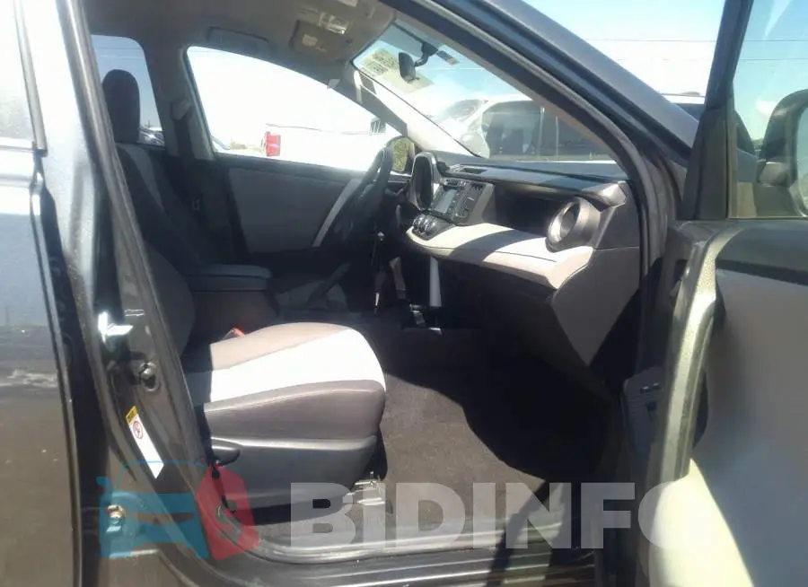 JTMZFREV8FD047034 Photo# 5