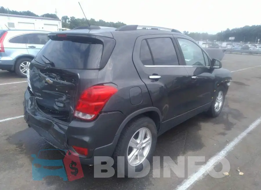 KL7CJLSB3HB105963 Photo# 4