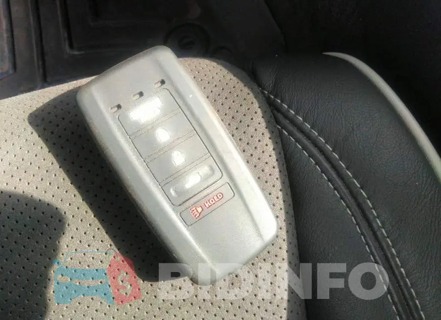 19UUB3F62JA003388 Photo# 11