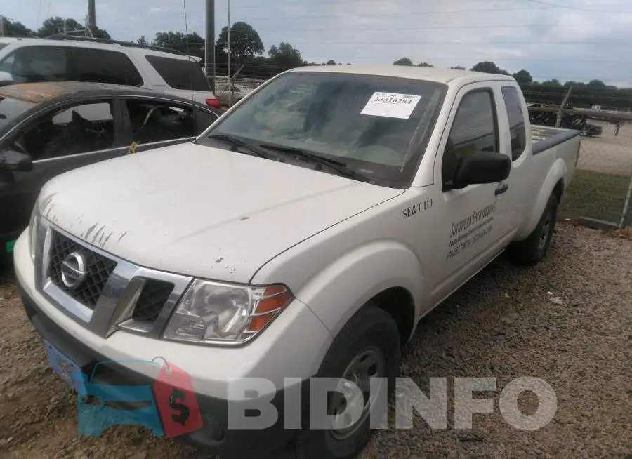 1N6BD0CT3HN753682 Photo# 2