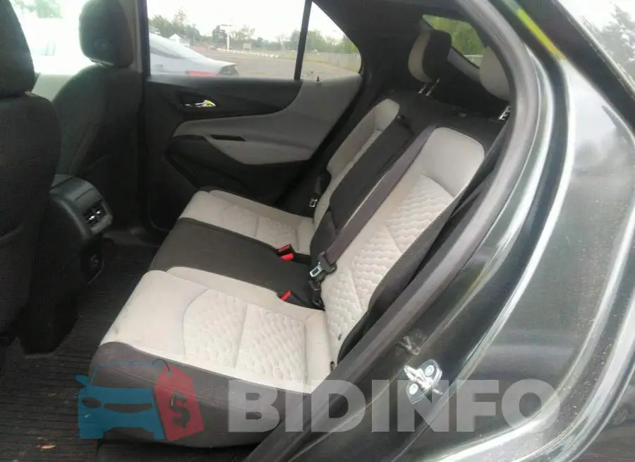 2GNAXUEV1K6112674 Photo# 8