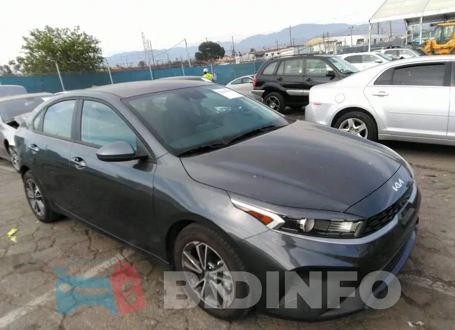 3KPF24AD3NE438832 Photo# 1