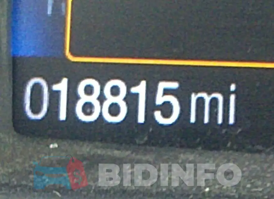 1FMCU9GD8HUA81327 Photo# 7