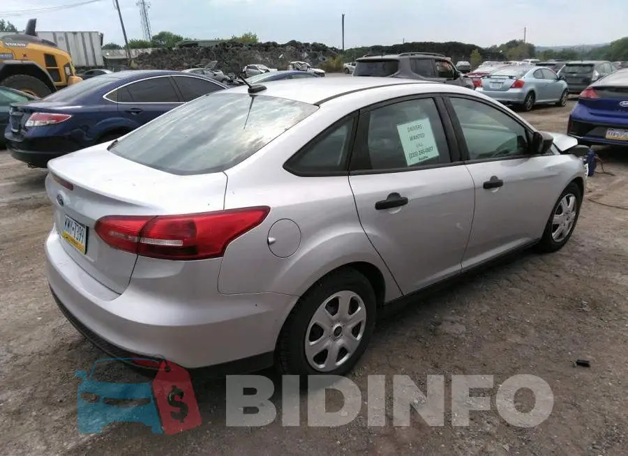 1FADP3E24JL202385 Photo# 4