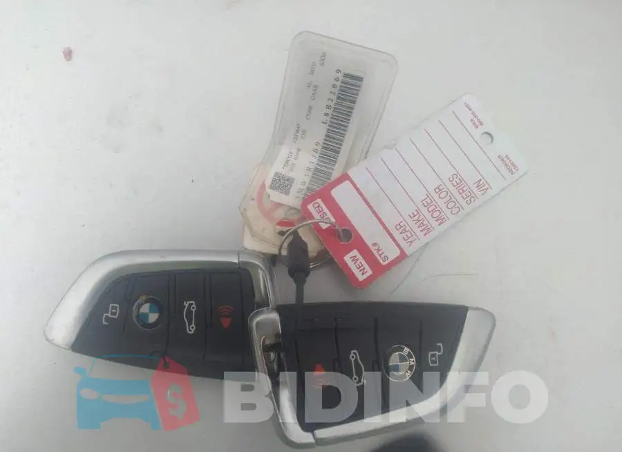 3MW5R1J09L8B22069 Photo# 11