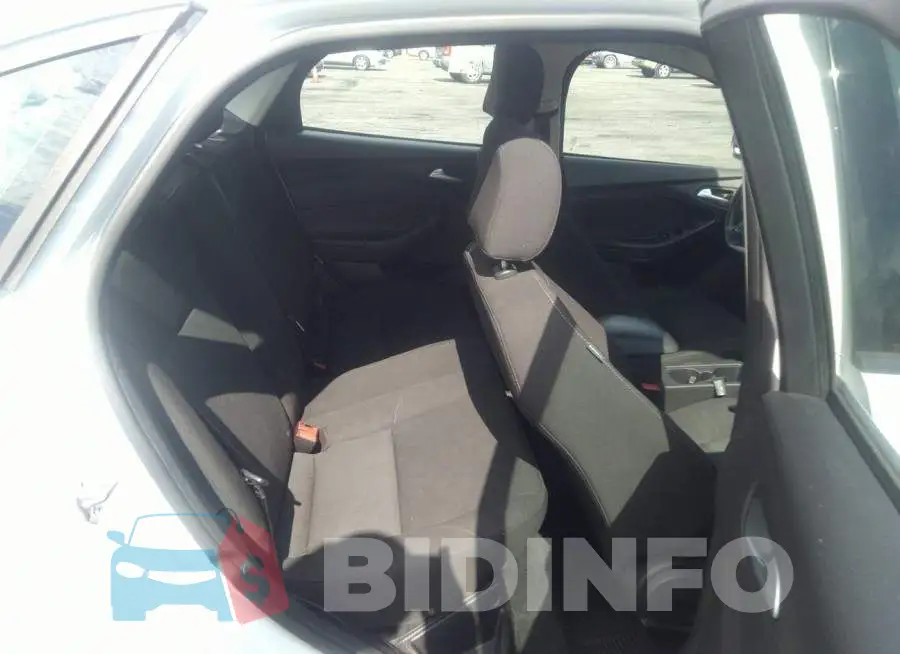 1FADP3FE6HL289113 Photo# 8