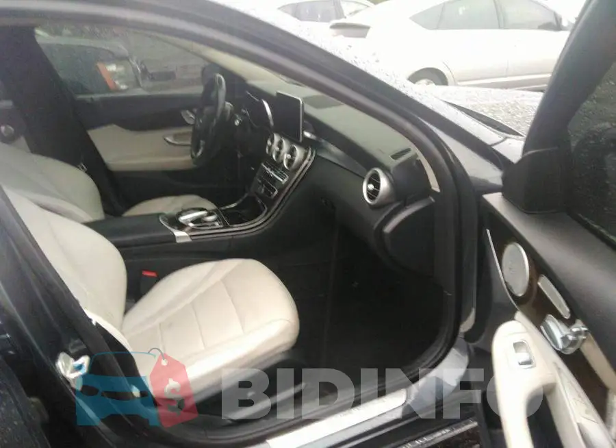 WDDWF4KB6GR128771 Photo# 5