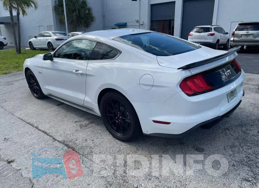 1FA6P8CFXL5136458 Photo# 3