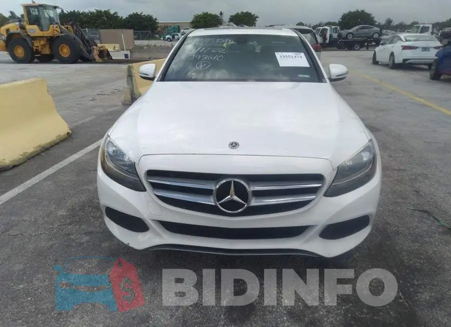55SWF4JB5JU279883 Photo# 6