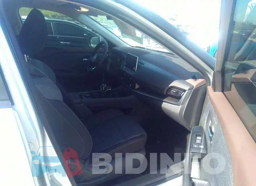 5N1BT3BB3NC672068 Photo# 5