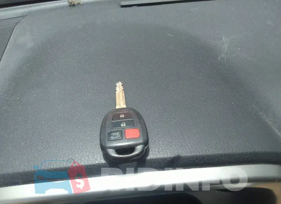 JTMWFREV7GJ091550 Photo# 11