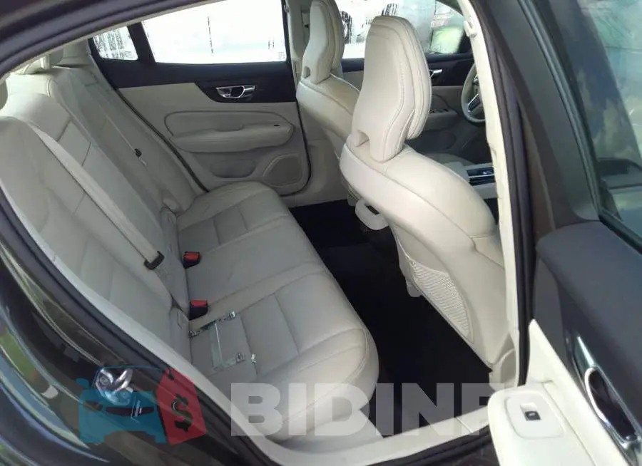 7JR102FK5MG093394 Photo# 8