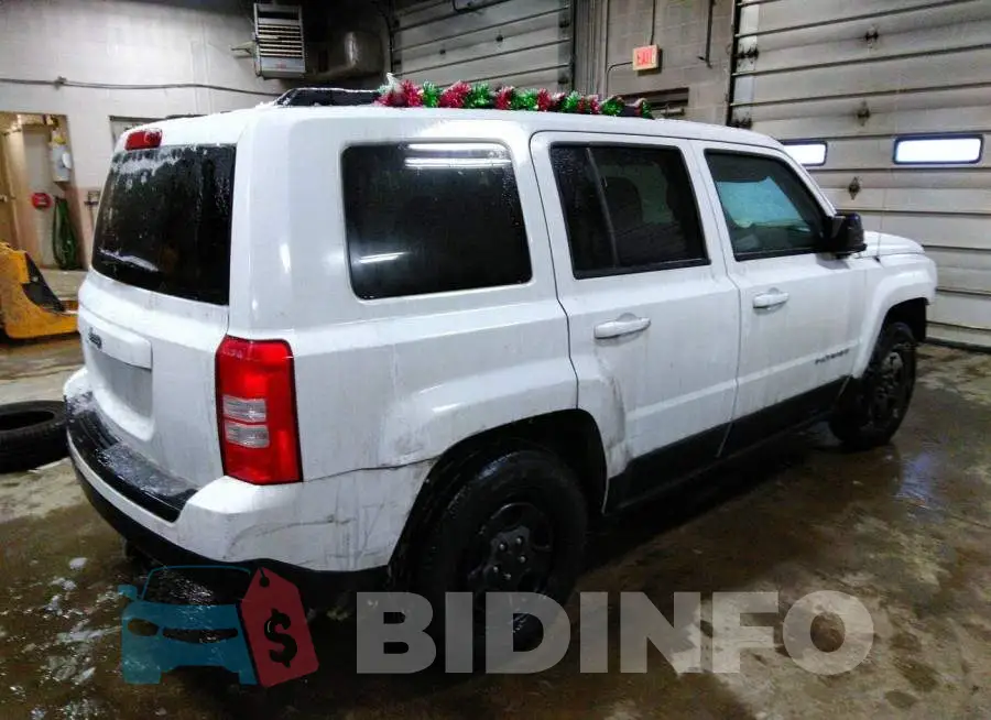 1C4NJPBA3GD575634 Photo# 4