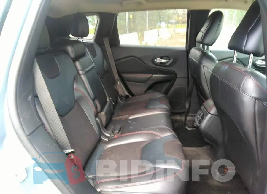 1C4PJMBS0FW717585 Photo# 8