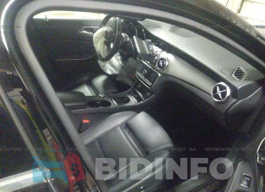 WDCTG4GBXKJ536825 Photo# 5