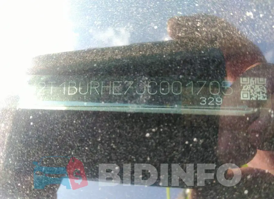 2T1BURHE7JC001705 Photo# 9