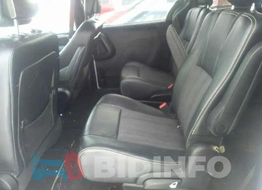 2C4RC1HG9GR138433 Photo# 8