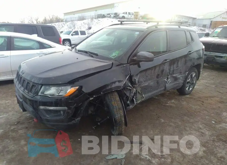 3C4NJDDBXJT207621 Photo# 2