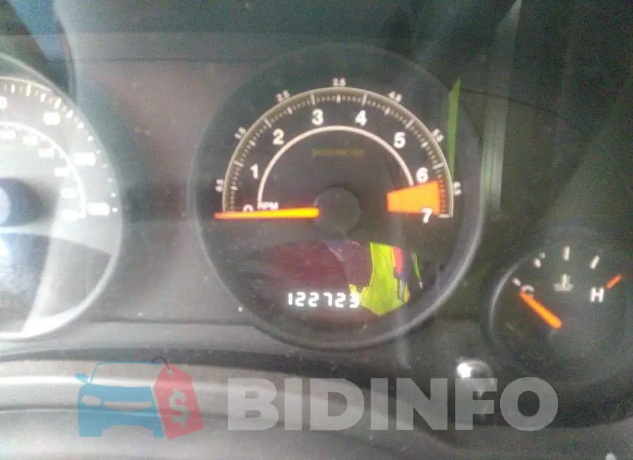 1C4NJRFB4GD668256 Photo# 7