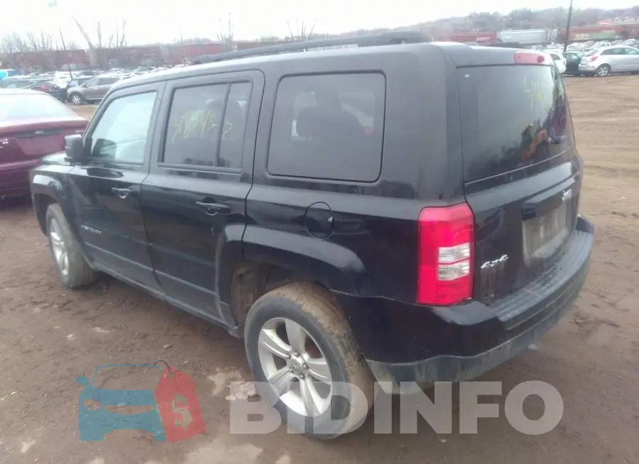 1C4NJRFB4GD668256 Photo# 3