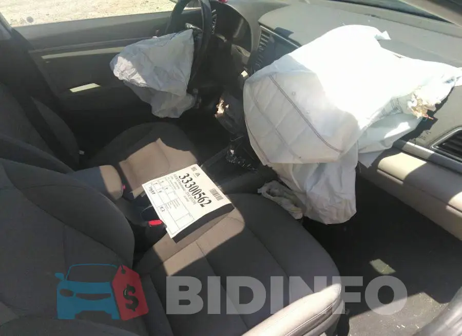 5NPD84LF2JH265833 Photo# 5 5NPD84LF2JH265833 Photo# 5