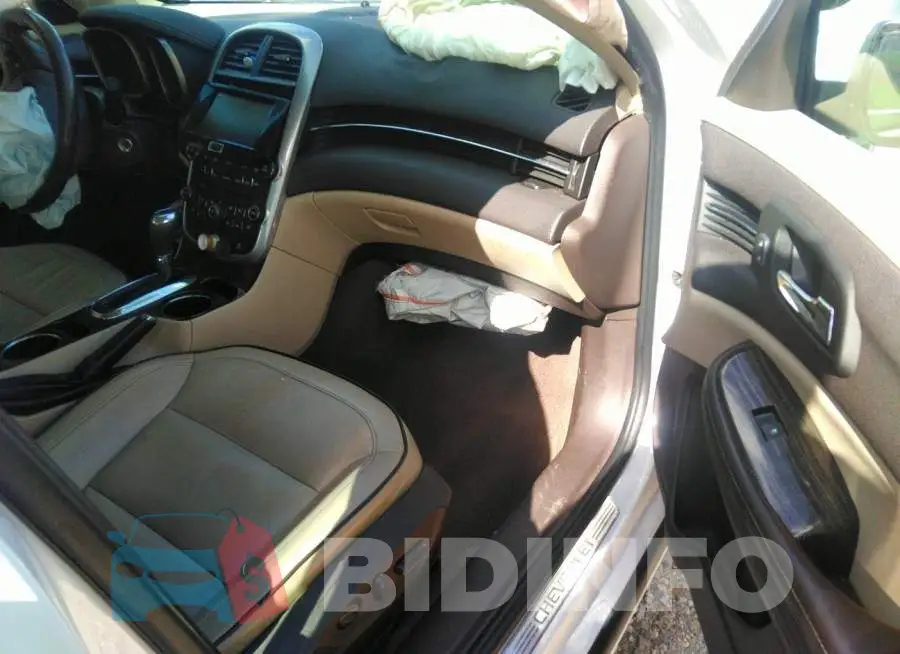 1G11F5SLXFF262727 Photo# 5