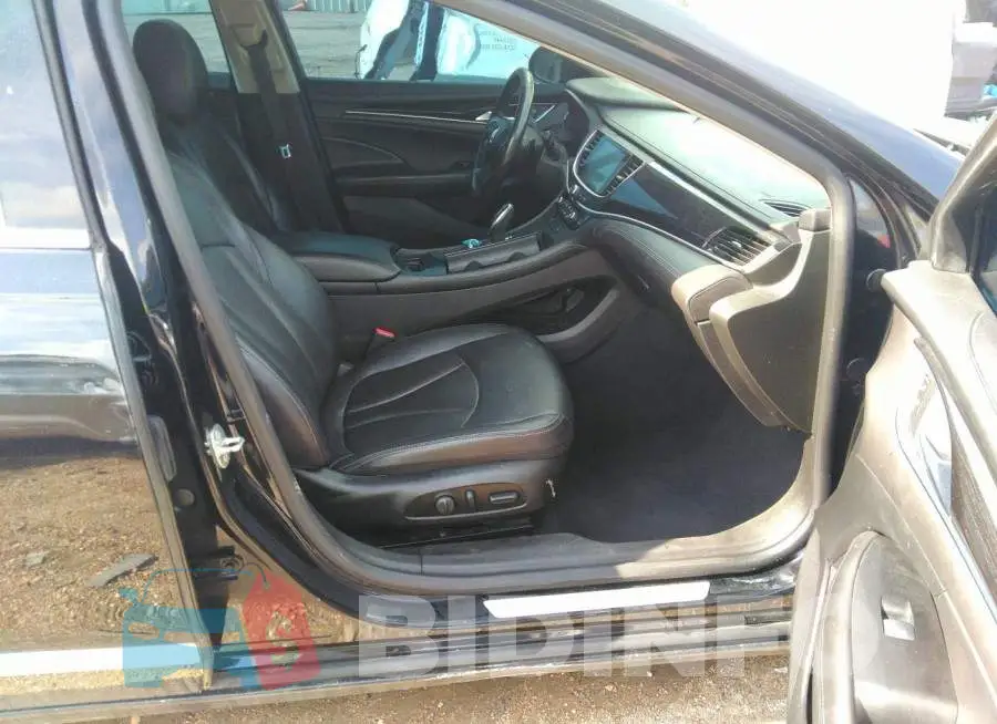 1G4ZP5SS5HU181076 Photo# 5