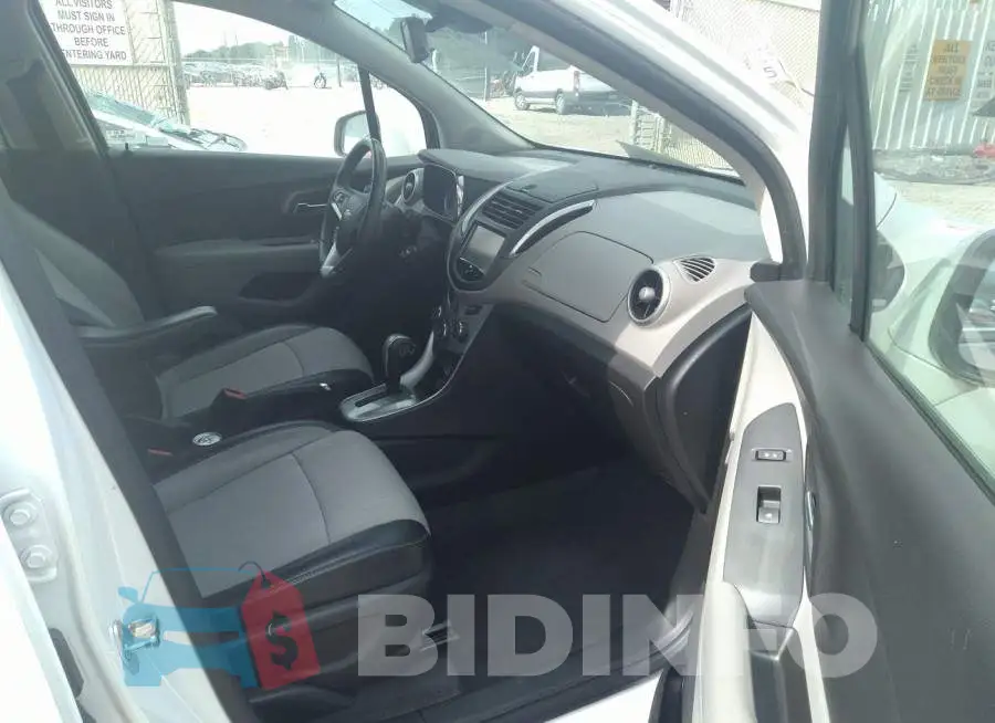 KL7CJLSB3FB216848 Photo# 5