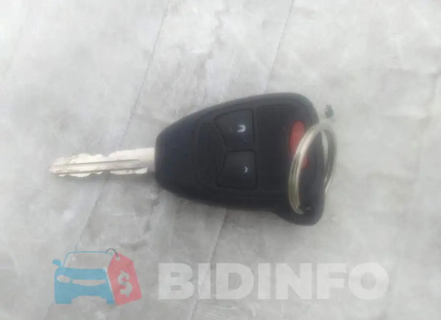 1C4NJCEB4GD620822 Photo# 11