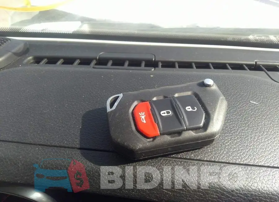 1C4HJXDG9KW561877 Photo# 11