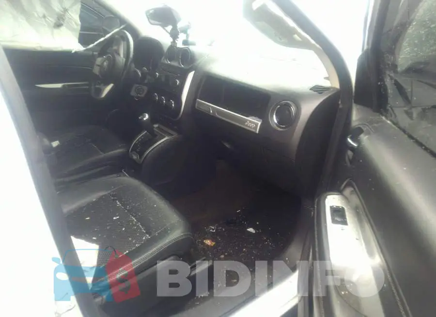 1C4NJCEB4GD620822 Photo# 5