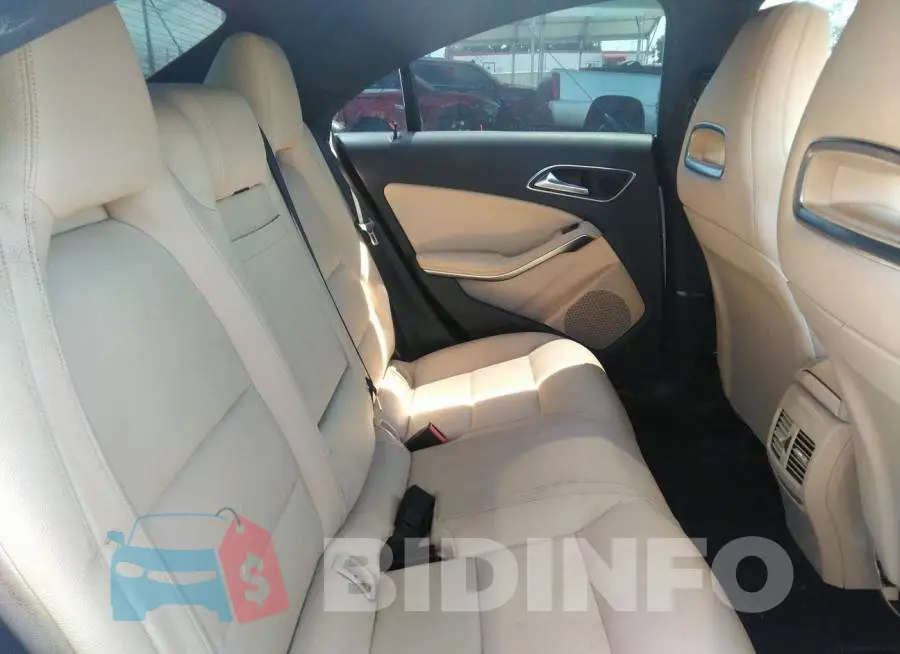 WDDSJ4EB2JN690352 Photo# 8