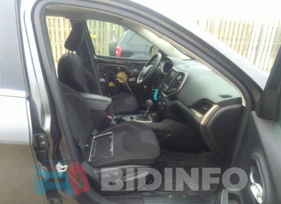 1C4PJMCS9FW523586 Photo# 5