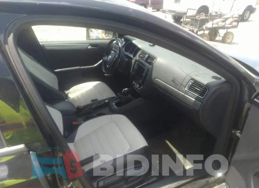3VWD17AJ7GM287713 Photo# 5