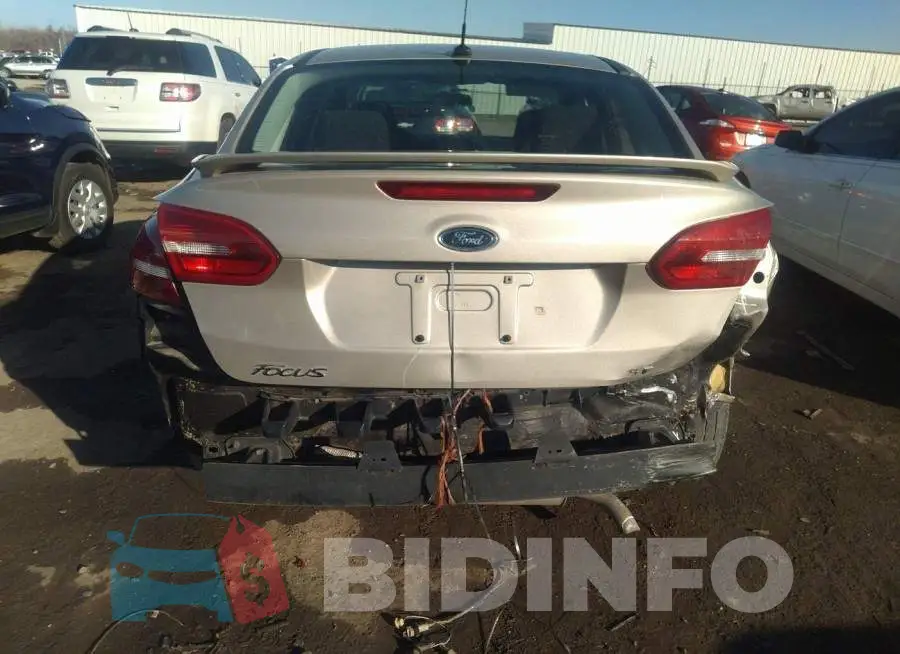1FADP3F20JL311604 Photo# 6