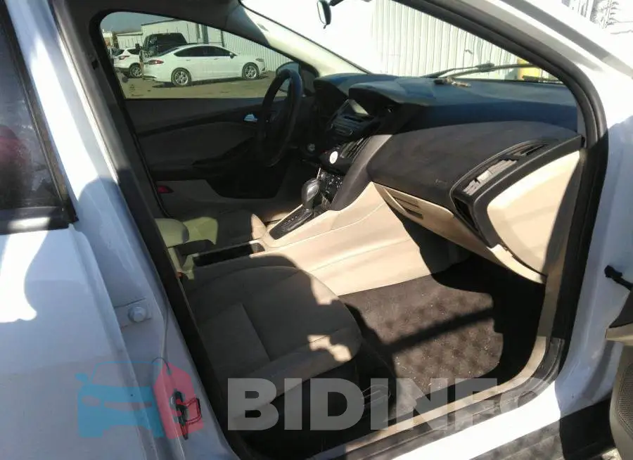 1FADP3K25GL379167 Photo# 5