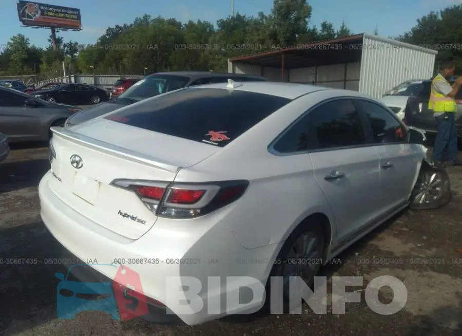 KMHE24L18HA058340 Photo# 4