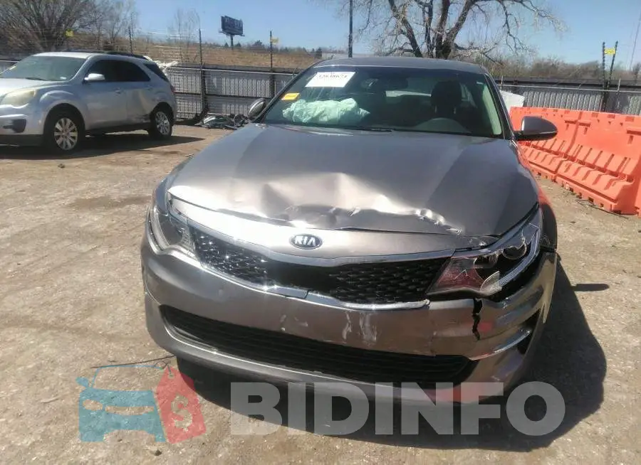 5XXGT4L30JG217972 Photo# 6