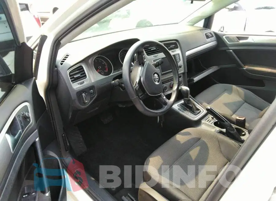 3VW217AU2HM071352 Photo# 5