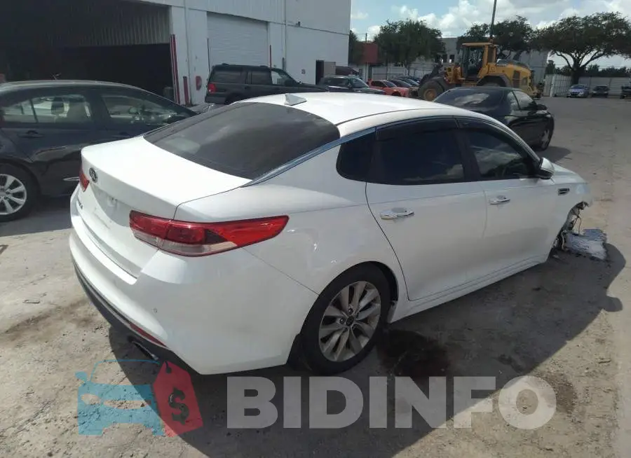 5XXGT4L33JG268611 Photo# 4