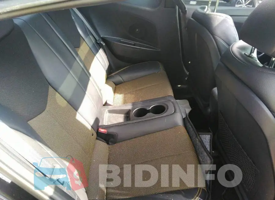 KMHTC6AD7GU252092 Photo# 8
